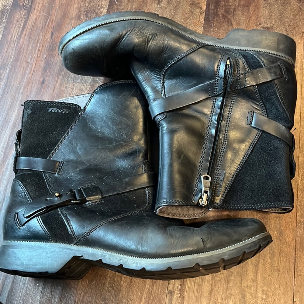 Teva Black Delavina Ankle Boots size 8.5